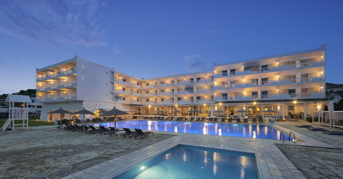 Ξενοδοχείο στην Τήνο Tinos Beach